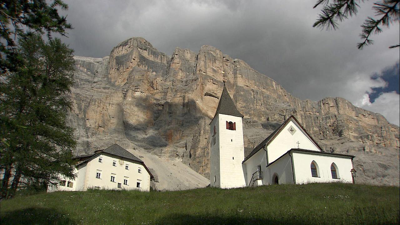 Kirche und Hospitz von Heilig Kreuz