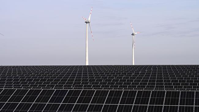 © APA/Helmut Fohringer Report2005 Energiewende