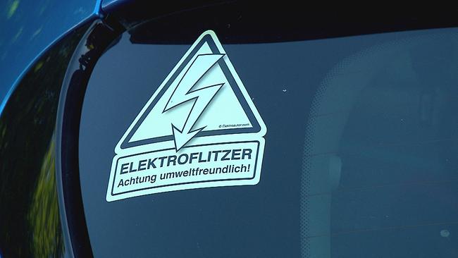 Der Zoe-Clubs ist die Vernunft-Fraktion unter den Stromer-Fans. Sticker auf Auto.