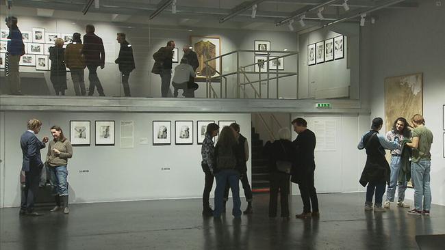 BesucherInnen im Photomuseum WestLicht 