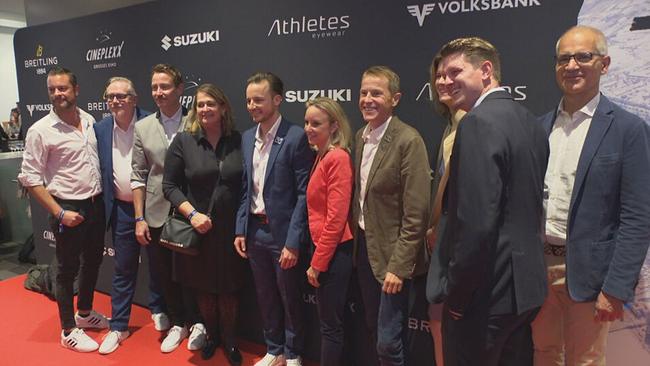 © ORF / Seitenblicke Gruppenbild von prominenten BesucherInnen bei der Kinopremiere