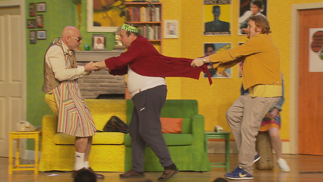© ORF 2 /Seitenblicke Schauspieler Christian Rovny, Gerald Pichowetz und Franz Josef Danner auf der Bühne zum Stück "Taxi!Taxi!" im Gloria Theater