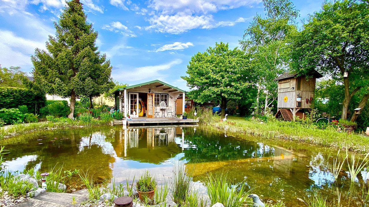 Das Gartenparadies von Anita Manderl in Felixdorf, Bezirk Wr. Neustadt