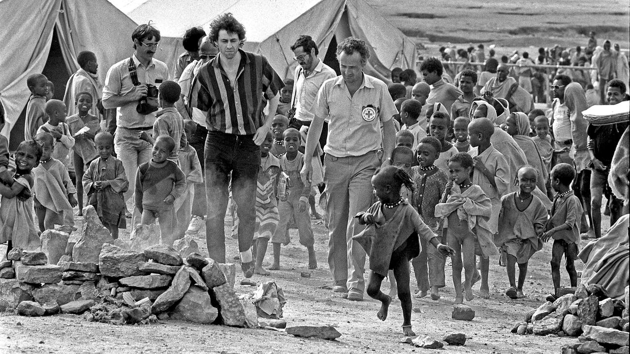 © ORF/Turner Broadcasting System/Ken Lennox 40 Jahre Live Aid: Bob Geldof im Makale-Lager in Äthiopien während der Hungersnot – aufgenommen vor dem „ Live Aid“-Wohltätigkeitskonzert.