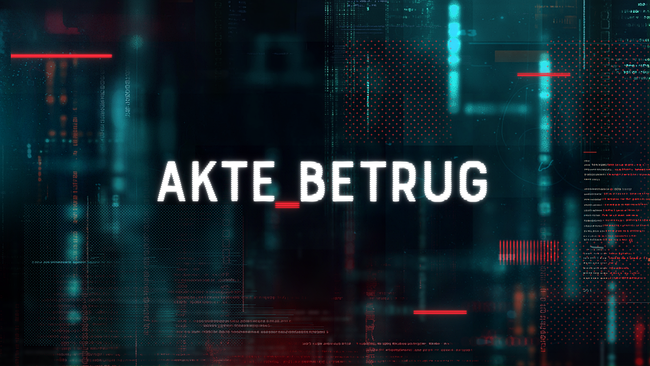 © ORF Logo mit Schriftzug „Akte Betrug“ vor einem futuristischen Hintergrund aus digitalen Daten, Codes und roten Warnsignalen