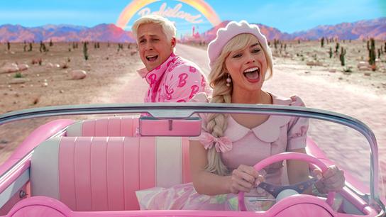 "Barbie": Margot Robbie (Barbie), Ryan Gosling (Ken)