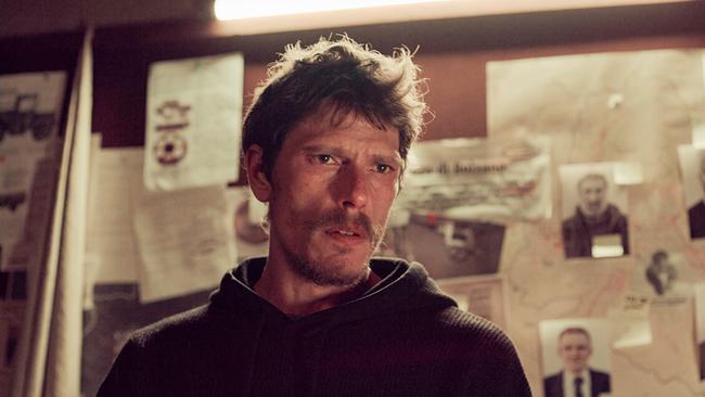 © ORF/Beta Film/Cross Productions/Rai Fiction Brennero - Schatten der Vergangenheit (1): Die Jagd nach einem Serienmörder ist zur Lebensaufgabe des Polizisten Paolo Costa (Matto Martari) geworden.