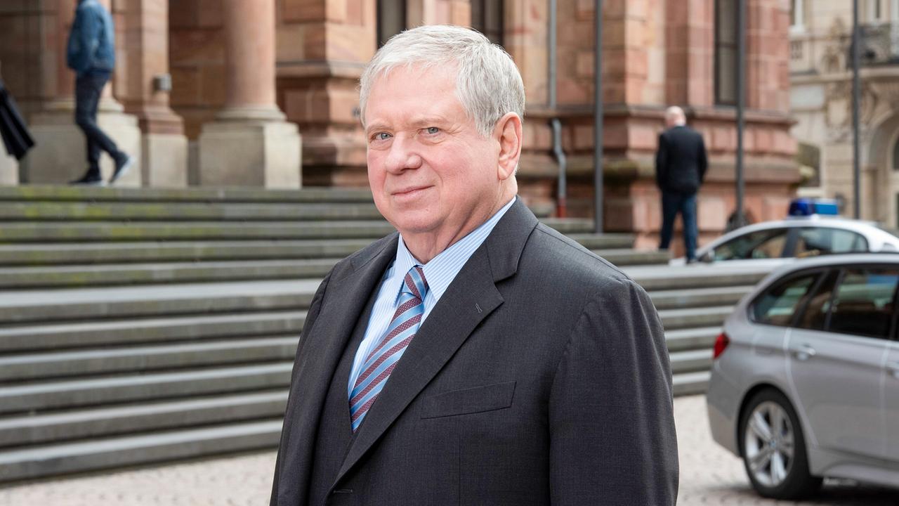 © ORF/ZDF/Andrea Enderlein Der Staatsanwalt: Rainer Hunold (Bernd Reuther)