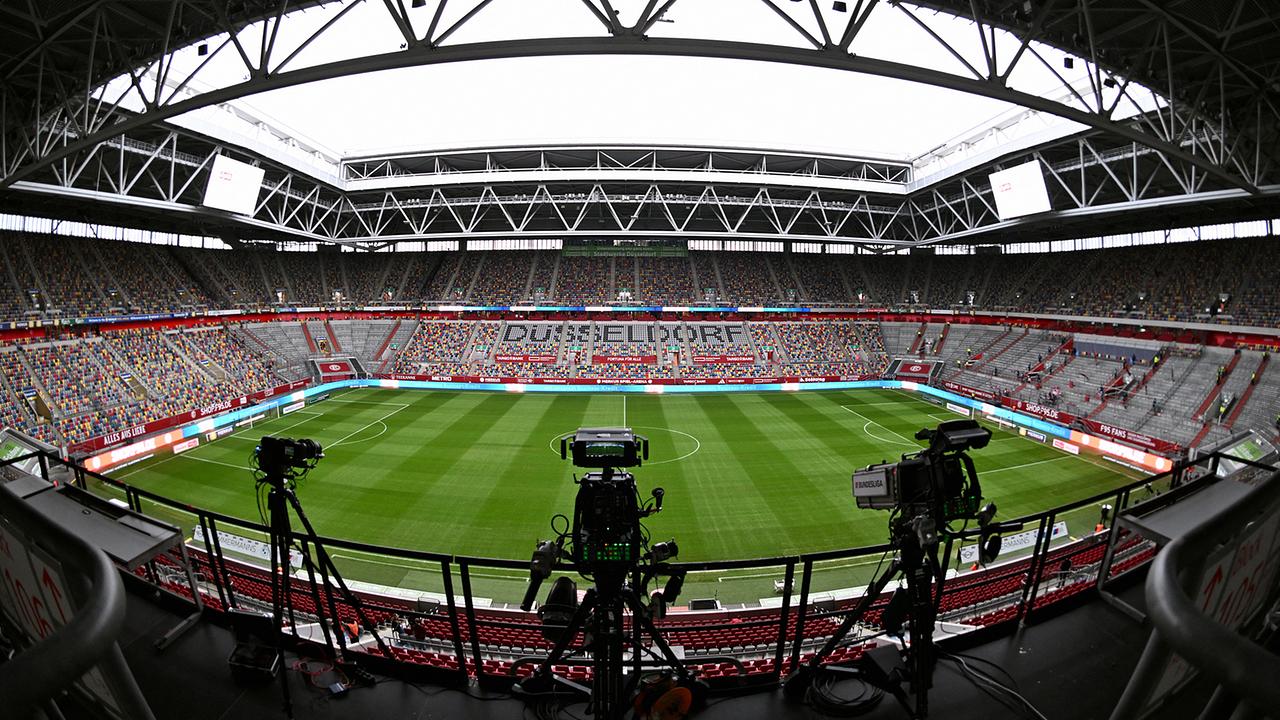 Das am 3. Mai 2024 aufgenommene Bild zeigt die Merkur-Spiel-Arena, eines der Austragungsstadien, das während der Fußball-Europameisterschaft UEFA Euro 2024 in Düsseldorf, Westdeutschland, Düsseldorf Arena heißen wird. Die UEFA-Fußball-Europameisterschaft 2024 soll vom 14. Juni bis 14. Juli 2024 in Deutschland stattfinden.