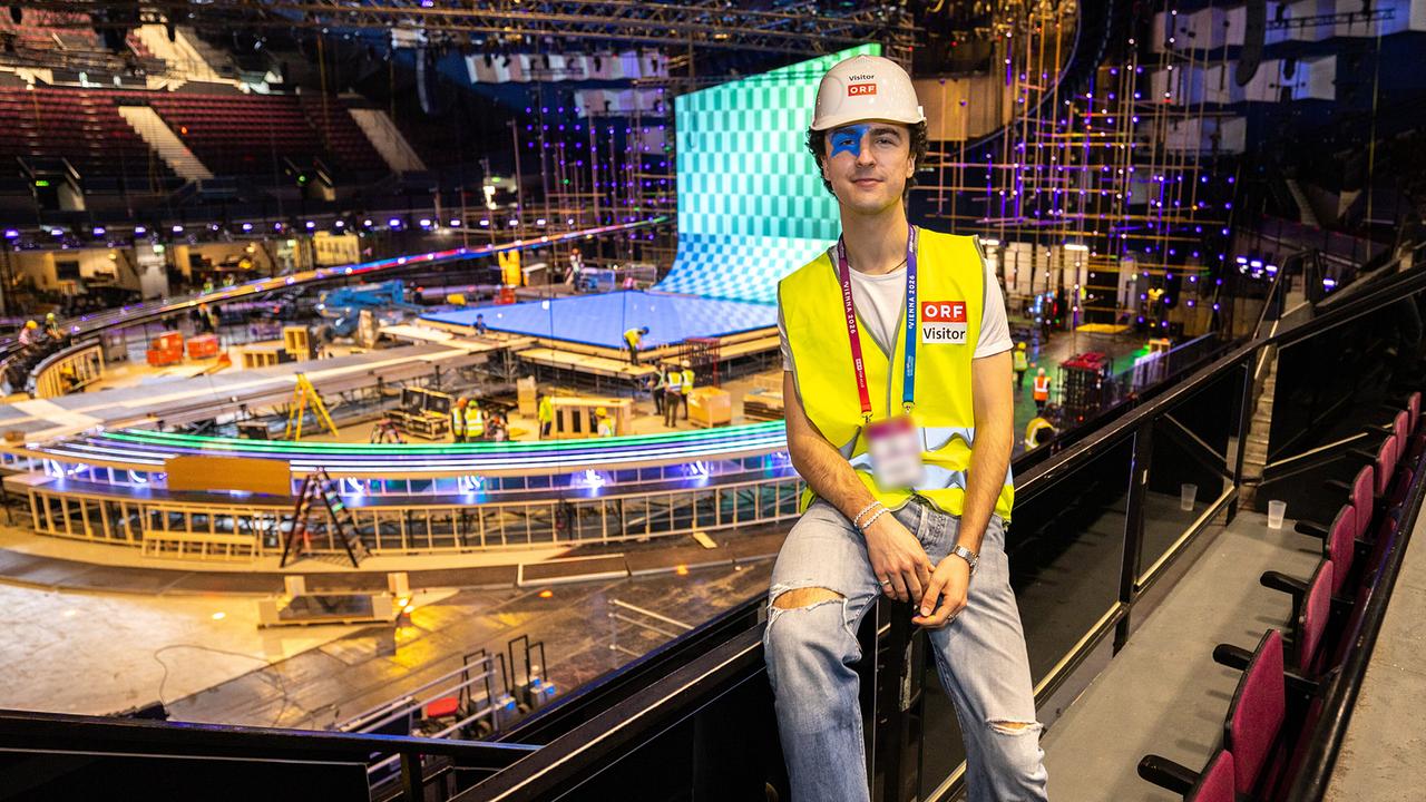 COSMÓ during the Stadthalle visit