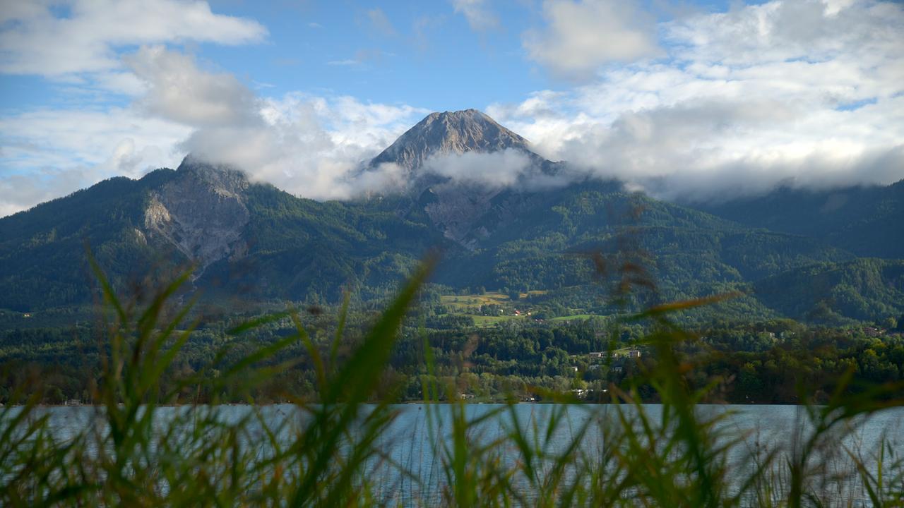 Mittagskogel über Faakersee.