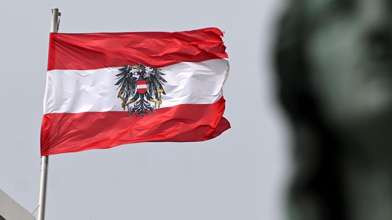 © APA/HELMUT FOHRINGER Die österreichische Flagge aufgenommen am Dienstag, 5. April 2022, in der Wiener Innenstadt
