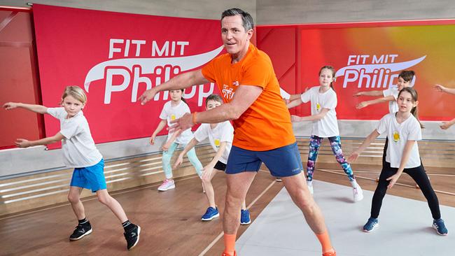 Drei Jahre "Fit mit Philipp" im ORF: Philipp Jelinek mit Schulkindern