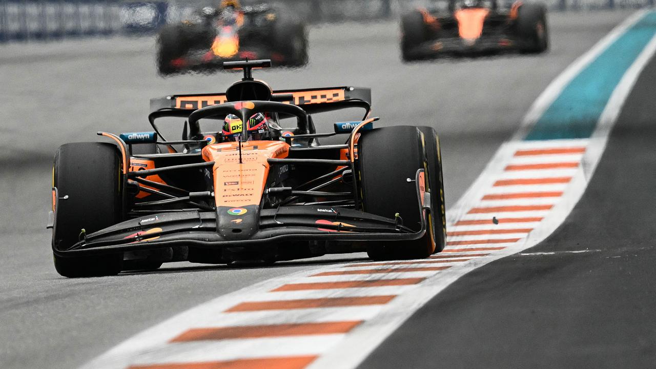 © APA/AFP/Chandan Khanna McLarens australischer Fahrer Oscar Piastri fährt am 4. Mai 2025 beim Formel-1-Grand-Prix von Miami 2025 im Miami International Autodrome in Miami Gardens, Florida, ein Rennen.