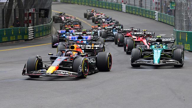 Die Fahrer starten am 28. Mai 2023 auf dem Stadtkurs von Monaco zum Formel-1-Grand-Prix von Monaco.