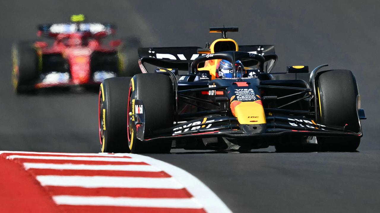 Der niederländische Red Bull Racing-Fahrer Max Verstappen fährt am 20. Oktober beim Formel-1-Grand-Prix der Vereinigten Staaten auf dem Circuit of the Americas in Austin, Texas.