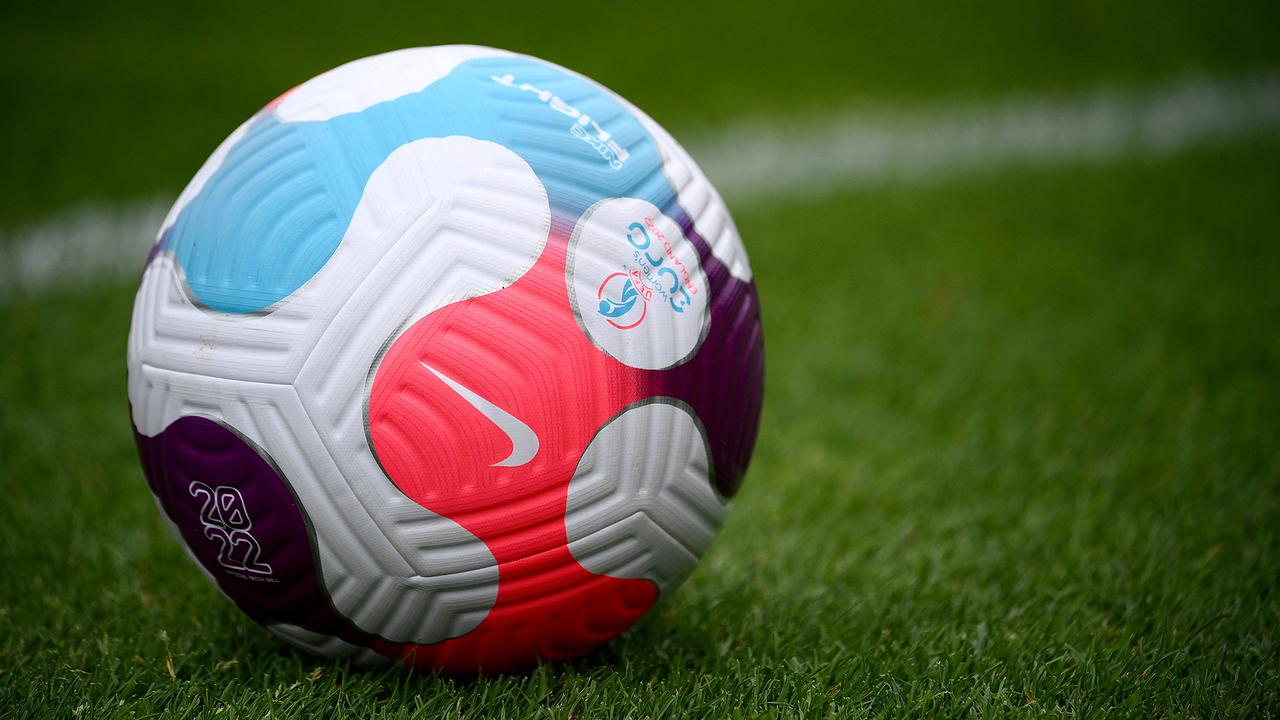 © APA/AFP/FRANCK FIFE A picture taken shows the official ball of the UEFA Women's Euro 2022 football tournament during a France team training session in Clairefontaine-en-Yvelines, on June 21, 2022.