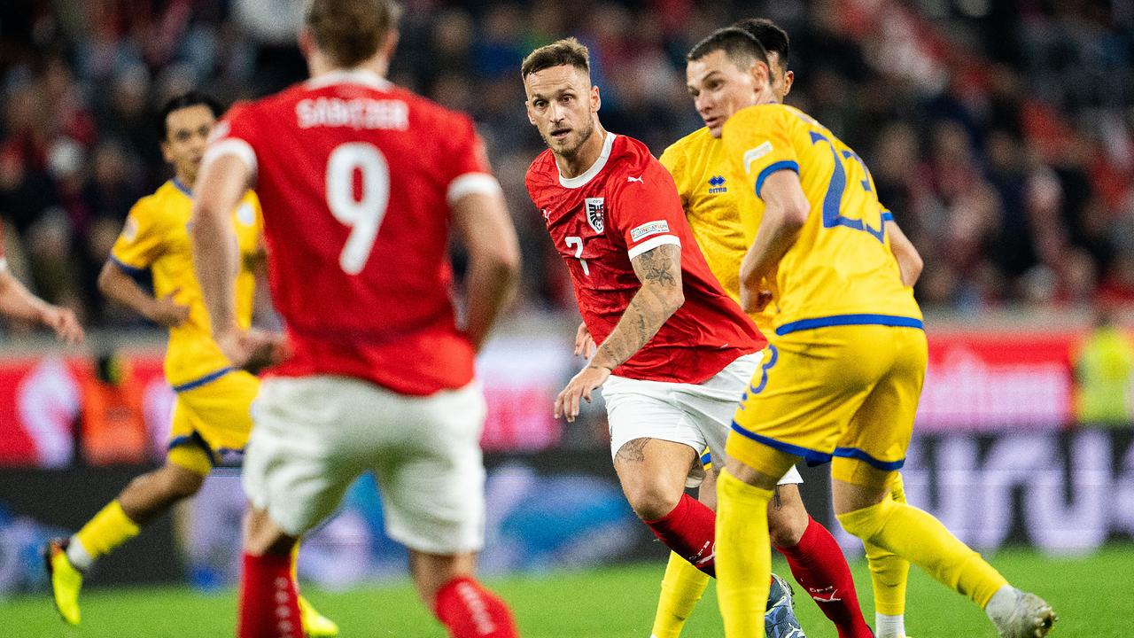 Marcel Sabitzer (AUT), Marko Arnautovic (AUT) und Islam Chesnokov (KAZ) am Donnerstag, 10. Oktober 2024, anl. des Nations-League-Spieles der Liga B, Gruppe 3, 3. Runde, zwischen Österreich und Kasachstan in Linz.