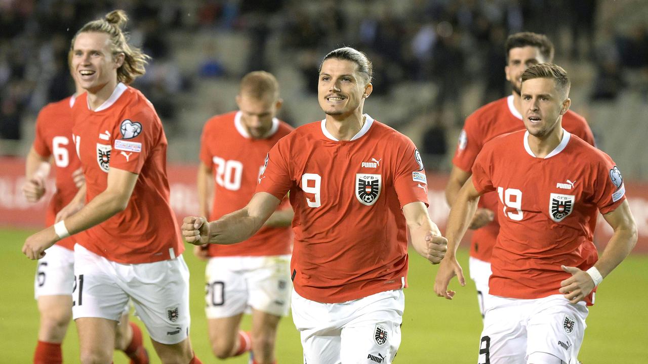 © APA/ROBERT JAEGER Marcel Sabitzer (AUT) und Teamkollegen jubeln über das 1:0 während des Fußball-EM-Qualifikationsspieles Asberbaidschan gegen Österreich am Montag, 16. Oktober 2023, im Tofiq Behramov Stadion in Baku.