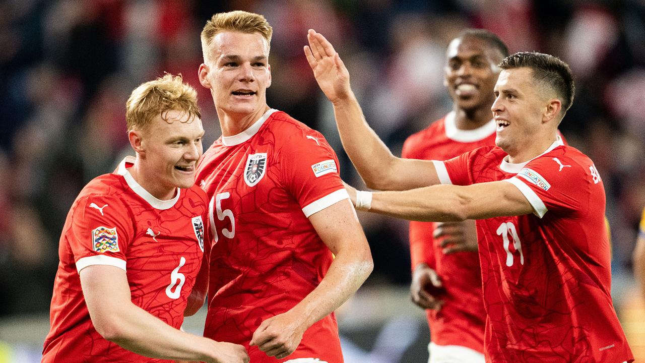 © APA/GEORG HOCHMUTH Philipp Lienhart (AUT) jubelt mit Nicolas Seiwald (AUT, L) und Christoph Baumgartner (AUT, R) beim 2:0 am Donnerstag, 10. Oktober 2024, anl. des Nations-League-Spieles der Liga B, Gruppe 3, 3. Runde, zwischen Österreich und Kasachstan in Linz.