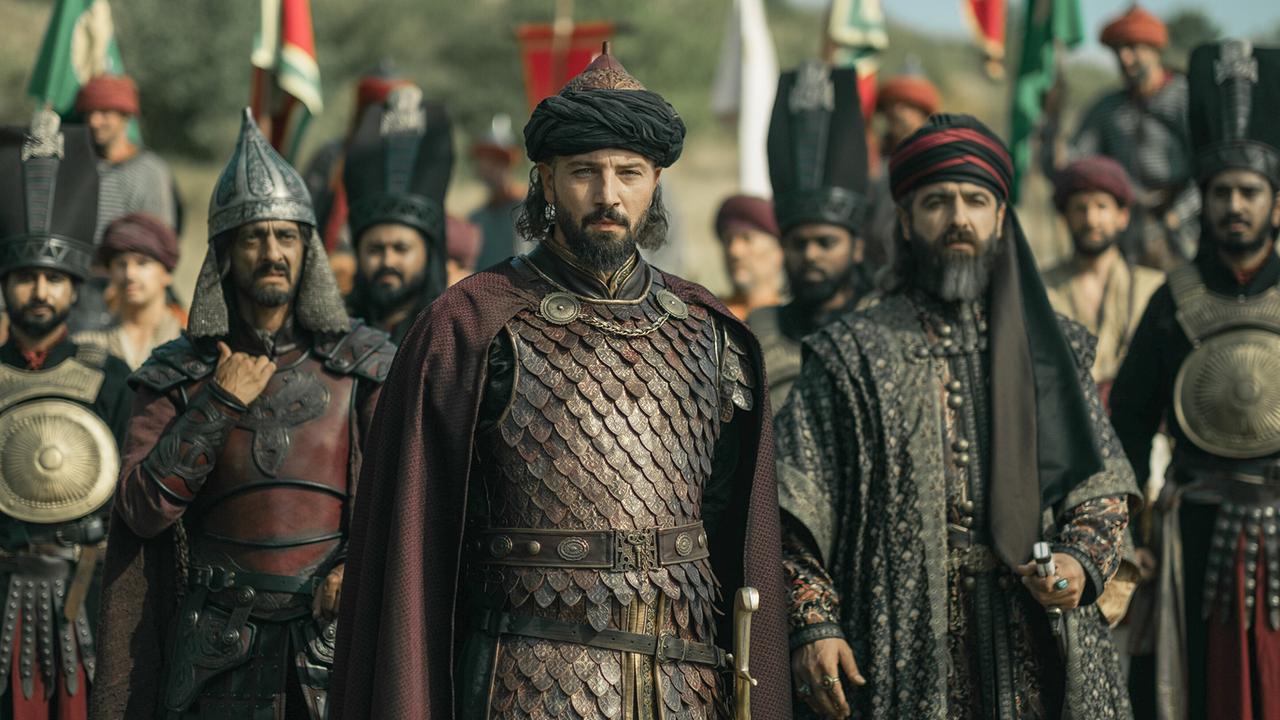 © ORF/Beta Film/MR Film/The Orbital Strangers Project/Csaba Aknay Hunyadi - Aufstieg zur Macht: Sultan Murad (Murathan Muslu, M.) führt das osmanische Heer in die Schlacht.