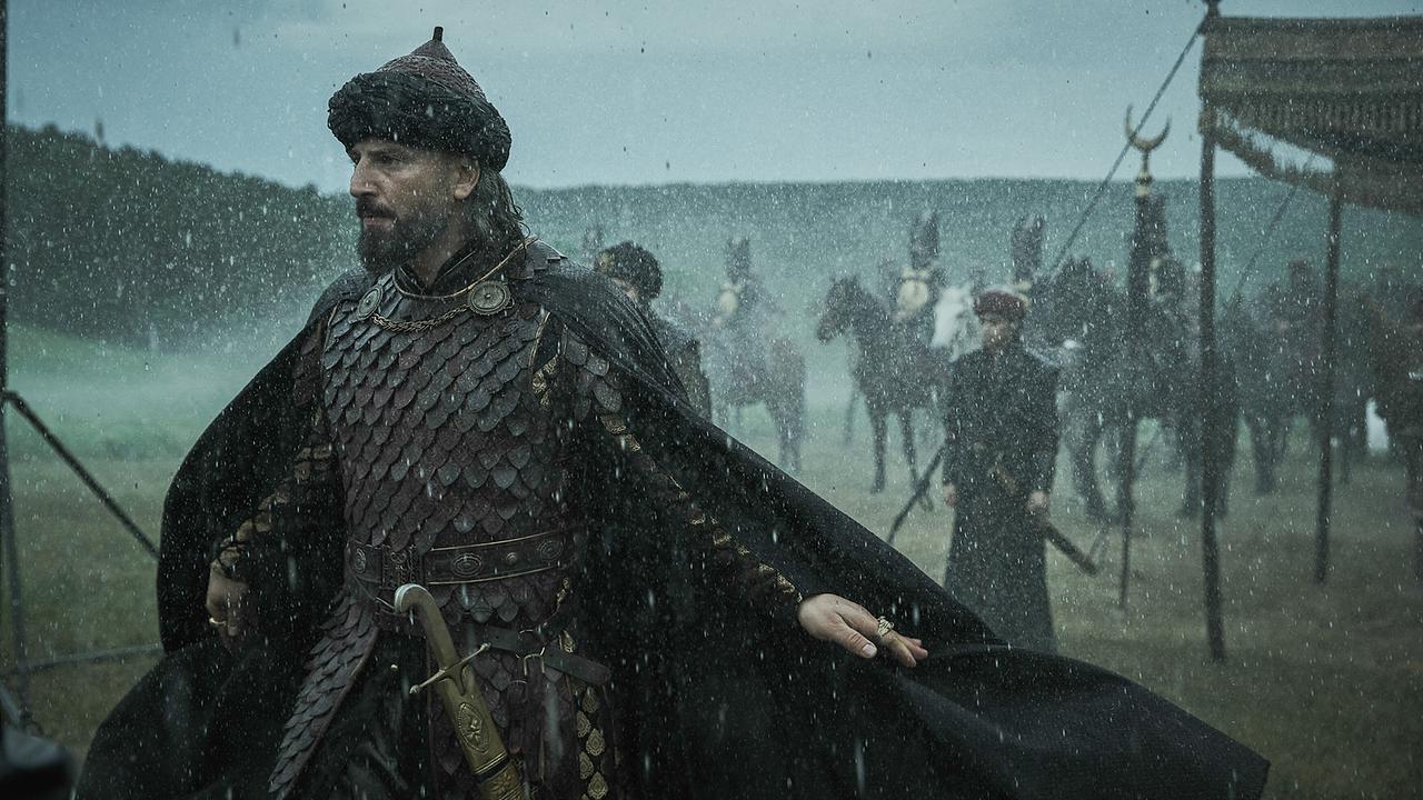© ORF/Beta Film/MR Film/Kristof Galgoczi Nemeth Hunyadi - Aufstieg zur Macht: Murad (Murathan Muslu) beobachtet das Geschehen auf dem Schlachtfeld.