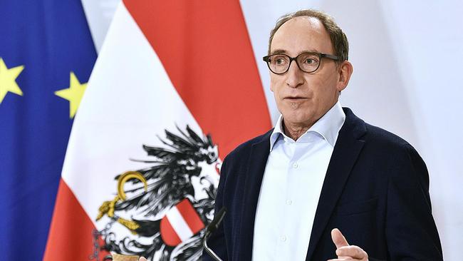 © APA/HANS PUNZ Der designierte Gesundheit- und Sozialminister Johannes Rauch am Freitag, 04. März 2022, im Rahmen einer Pressekonferenz nach einer Sitzung des erweiterten Bundesvorstandes der Grünen in Wien.