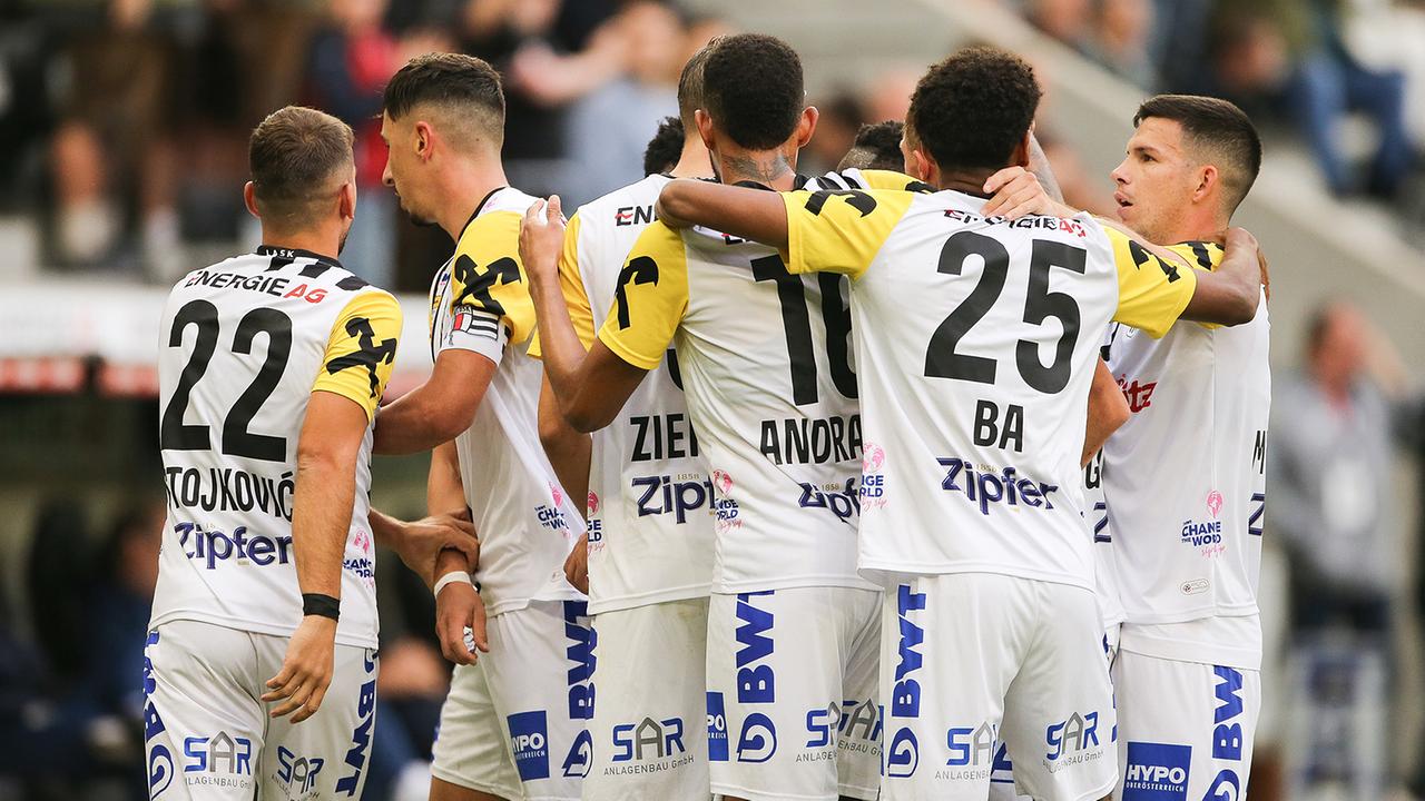 © APA/EXPA/UWE WINTER Torjubel Lask am Sonntag, 8. Oktober 2023, während der Admiral Bundesliga-Begegnung, 10. Runde, zwischen LASK Linz und Cashpoint SCR Altach in Linz