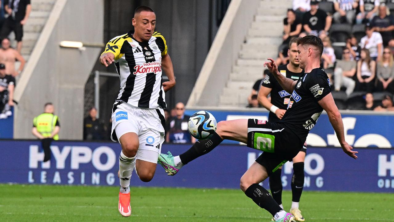© APA/EXPA/REINHARD EISENBAUER Marin Ljubicic (LASK), David Schnegg (SK Puntigamer Sturm Graz) am Sonntag, 12. Mai 2024, während der Admiral Bundesliga-Begegnung der Meistergruppe, 9. Runde, zwischen LASK und SK Puntigamer Sturm Graz in Linz