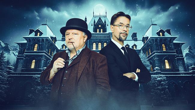  Axel Prahl und Jan Josef Liefers vor dem Sujet zu „Tödliches Spiel – Das Live-Krimi-Dinner“