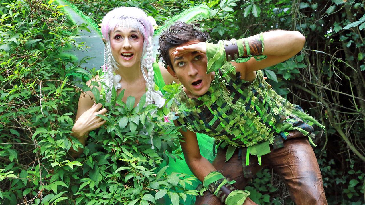 © ORF/Märchensommer Märchensommer Peter Pan: Eva-Maria Neubauer (Tinkerbell), Christian Kohlhofer (Peter Pan)