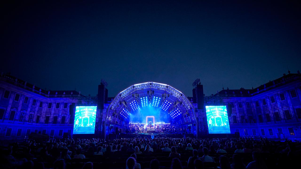 © Herwig Prammer - Kopie Musical Elisabeth live-zeitversetzt aus dem Ehrenhof Schloss Schönbrunn