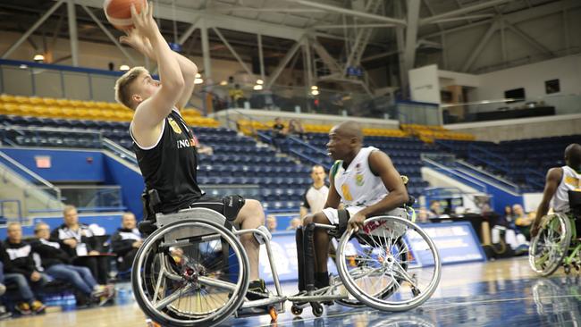 Nicht zu stoppen - Der Traum von den Paralympics: Alex beim U23 WM-Spiel in Toronto gegen Südafrika