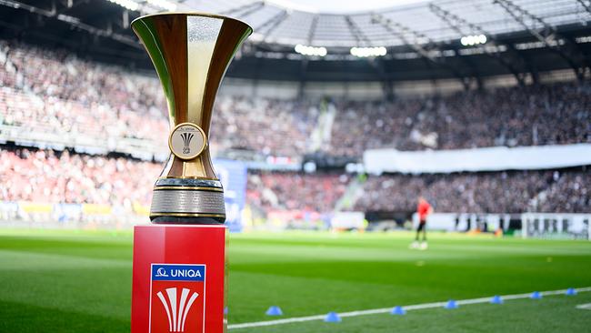 Der Cup Pokal vor Spielbeginn im Rahmen des Uniqa ÖFB Cup Final-Spiel zwischen SK Sturm Graz und SK Rapid, am Mittwoch, 01. Mai 2024, in der 28 Black Arena in Klagenfurt.