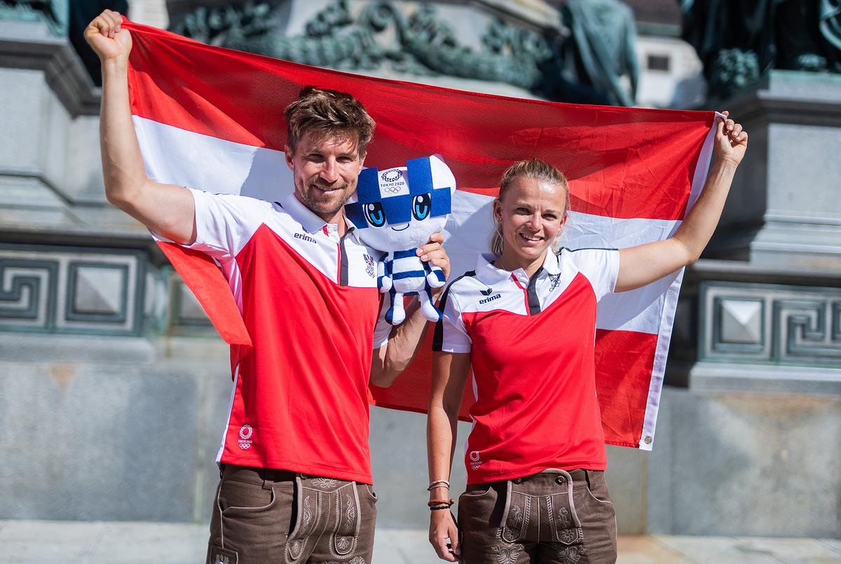 Die Segler Tanja Frank und Thomas Zajac am Donnerstag, 08. Juli 2021, im Rahmen der offiziellen Verabschiedung der Athletinnen und Athleten in Wien.