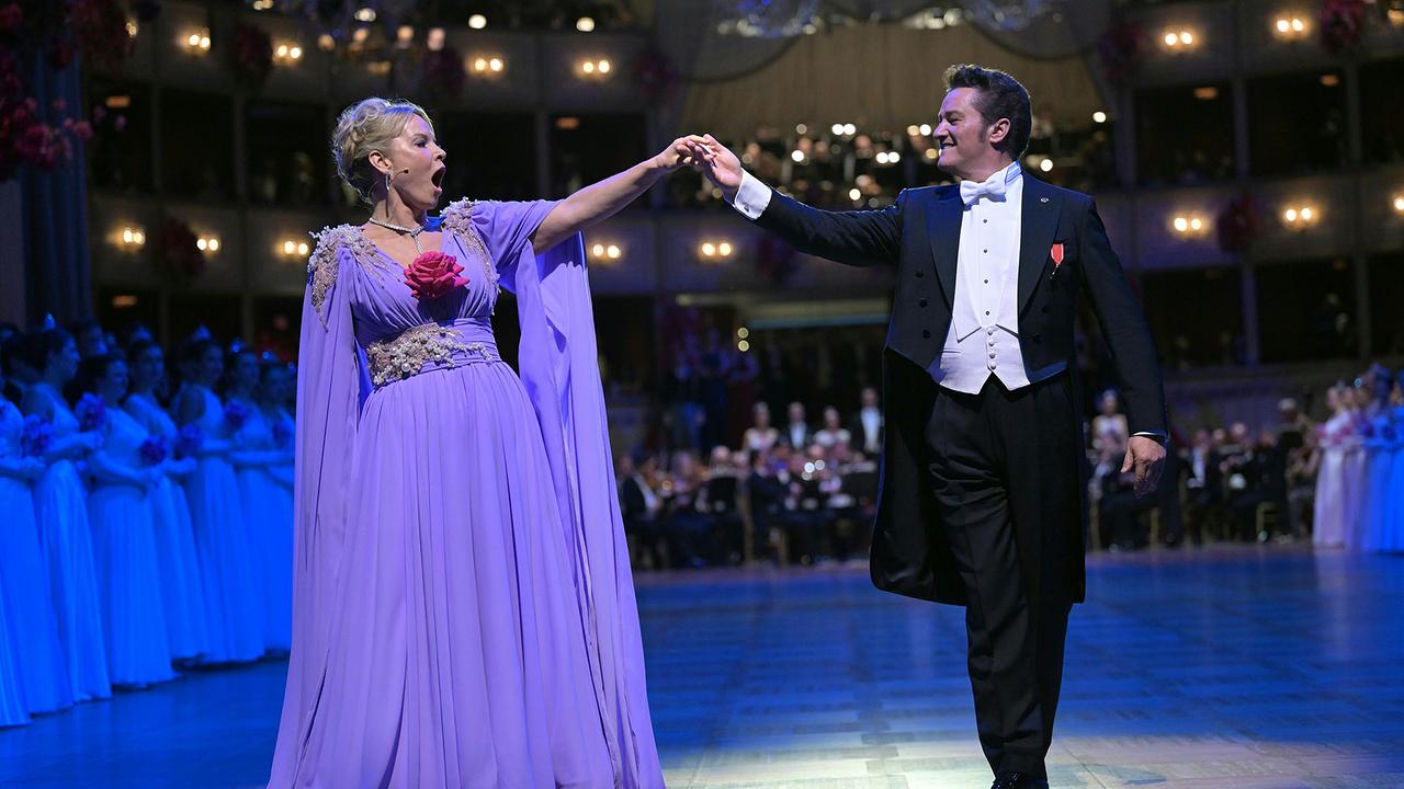Elīna Garanča und Piotr Beczała während der Eröffnung am Donnerstag, 08. Februar 2024, im Rahmen des Opernballes in der Wiener Staatsoper