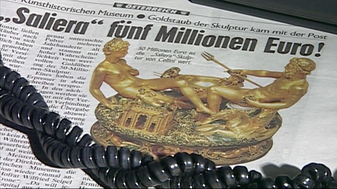 © ORF/Pammer Film/Kronen Zeitung Die Akte Saliera: Zeitungsausschnitt Krone über vermisste Saliera