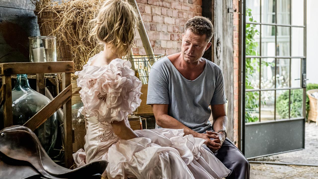 © ORF/Pro7/Warner Bros/Barefoot Films/Anke Neugebauer "Die Hochzeit": Lilli Schweiger (Lili), Til Schweiger (Thomas)