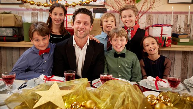 Weihnachten bei Schmatzo mit Damian, Deniz, Alexander Kumptner, Noah, David, Aron und Estella