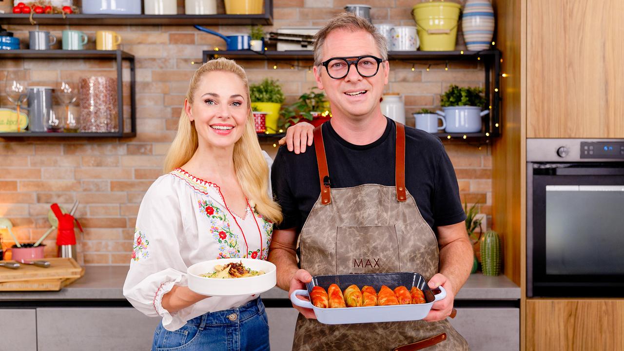 Silvia kocht: Silvia Schneider und Max Stiegl kochen "Pierogi Ruskie" und "Gołąbki – Polnische Kohlrouladen mit Fleisch und Reis".