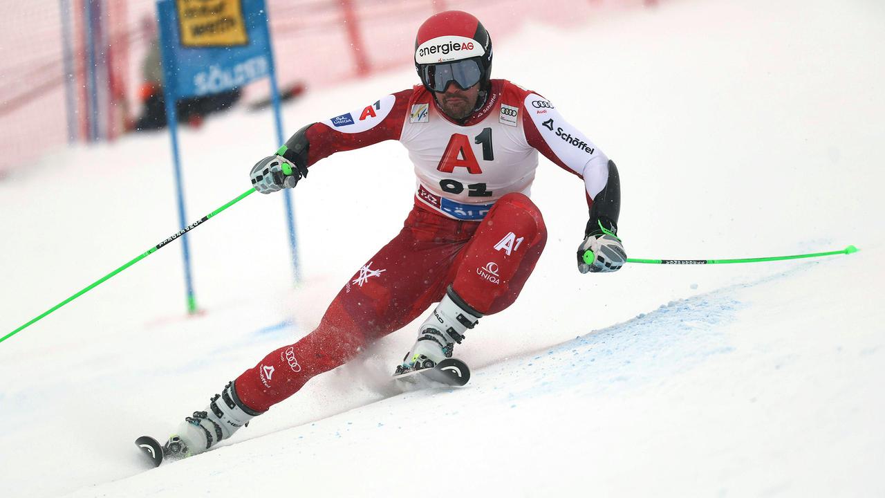 © APA/EXPA/JOHANN GRODER Vincent Kriechmayr (AUT) am Sonntag, 26. Oktober 2025, anlässlich des 1. Durchgangs im Riesentorlauf der Männer im Rahmen des Ski Alpin Weltcup-Auftaktes in Sölden.