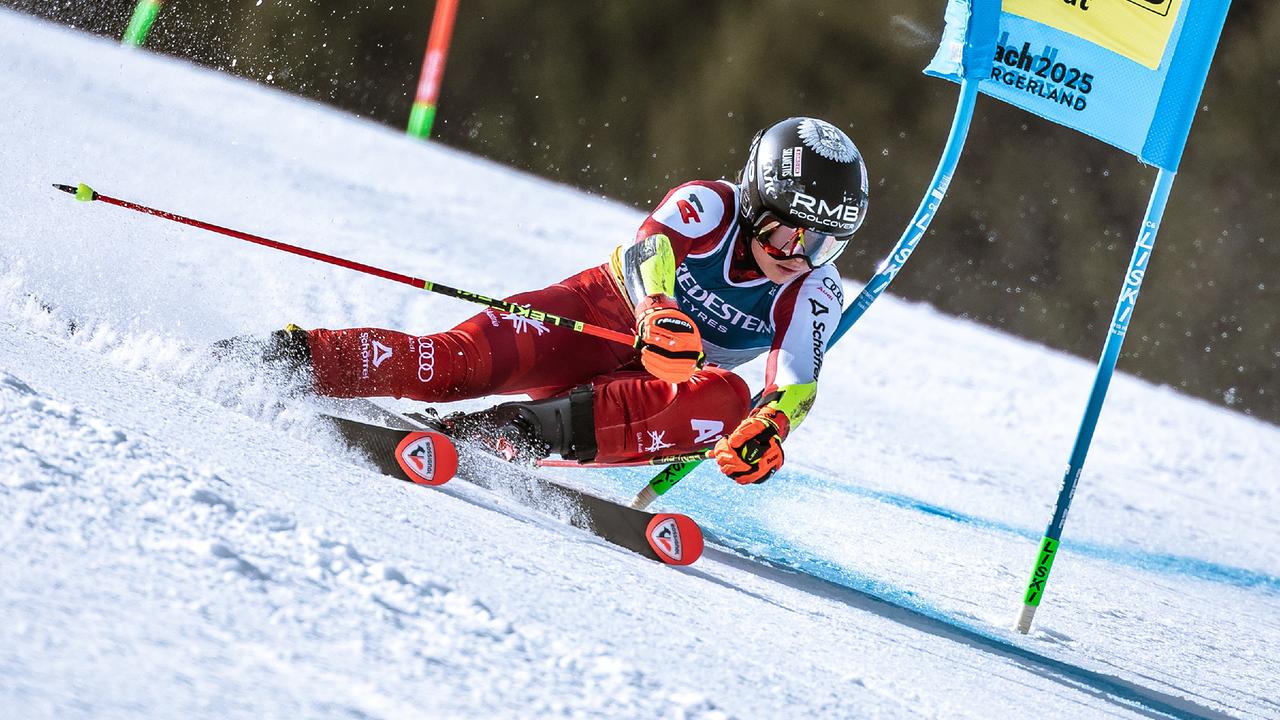 Julia Scheib (AUT) am Donnerstag, 13. Februar 2025, in Aktion im 1. Lauf im Riesentorlauf der Frauen, anl. der alpinen Ski-WM in Hinterglemm.