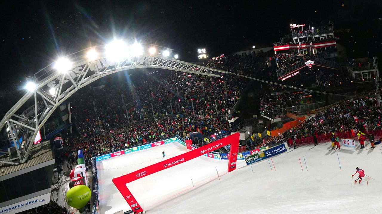 © APA/GEORG HOCHMUTH Manuel Feller (AUT) anl. des Slaloms der Männer am Mittwoch, 24. Jänner 2024, in Schladming