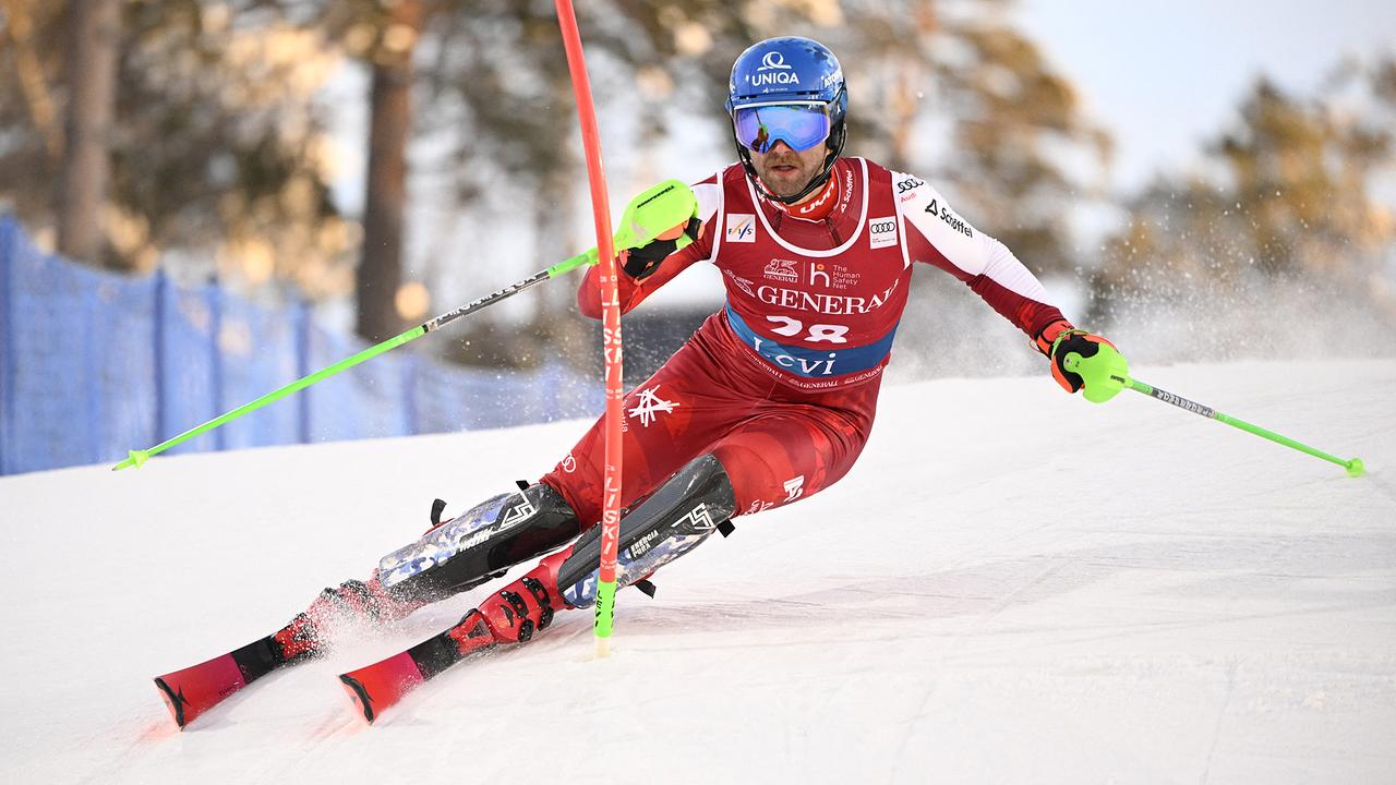 Marco Schwarz beim ersten Durchgang des Herren-Slalom-Wettbewerbs des FIS Alpinen Skiweltcups im Levi Skizentrum in Kittilä, Finnland