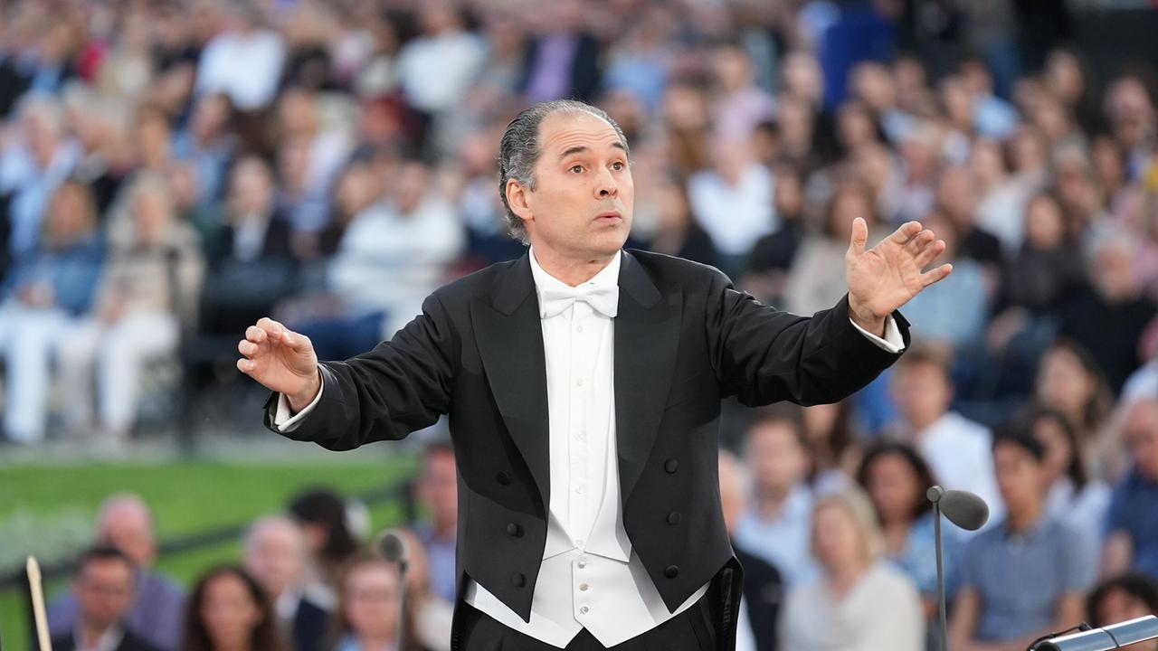 © ORF/Roman Zach-Kiesling Sommernachtskonzert 2025: Dirigent Tugan Sokhiev