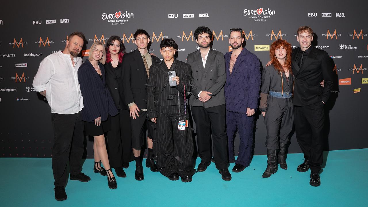 © ORF/Roman Zach-Kiesling Song Contest 2025: JJ am türkisen Teppich bei der Opening Ceremony - JJ bei der Eröffnungszeremonie des ESC 2025 in Basel