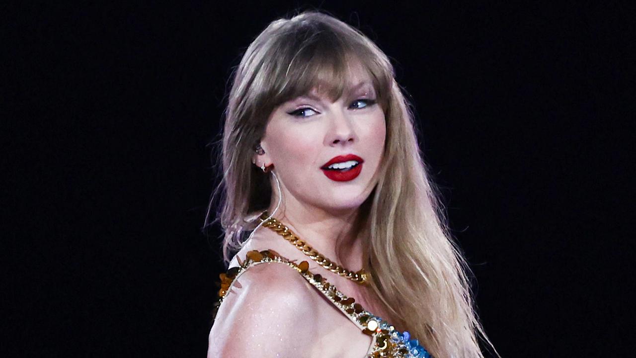 Die US-Sängerin Taylor Swift tritt am 23. Februar 2024 während eines Konzerts im Rahmen ihrer Eras World Tour in Sydney auf der Bühne auf.