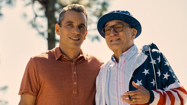 "Und dann kam Dad": Sebastian Maniscalco (Sebastian), Robert De Niro (Salvo)