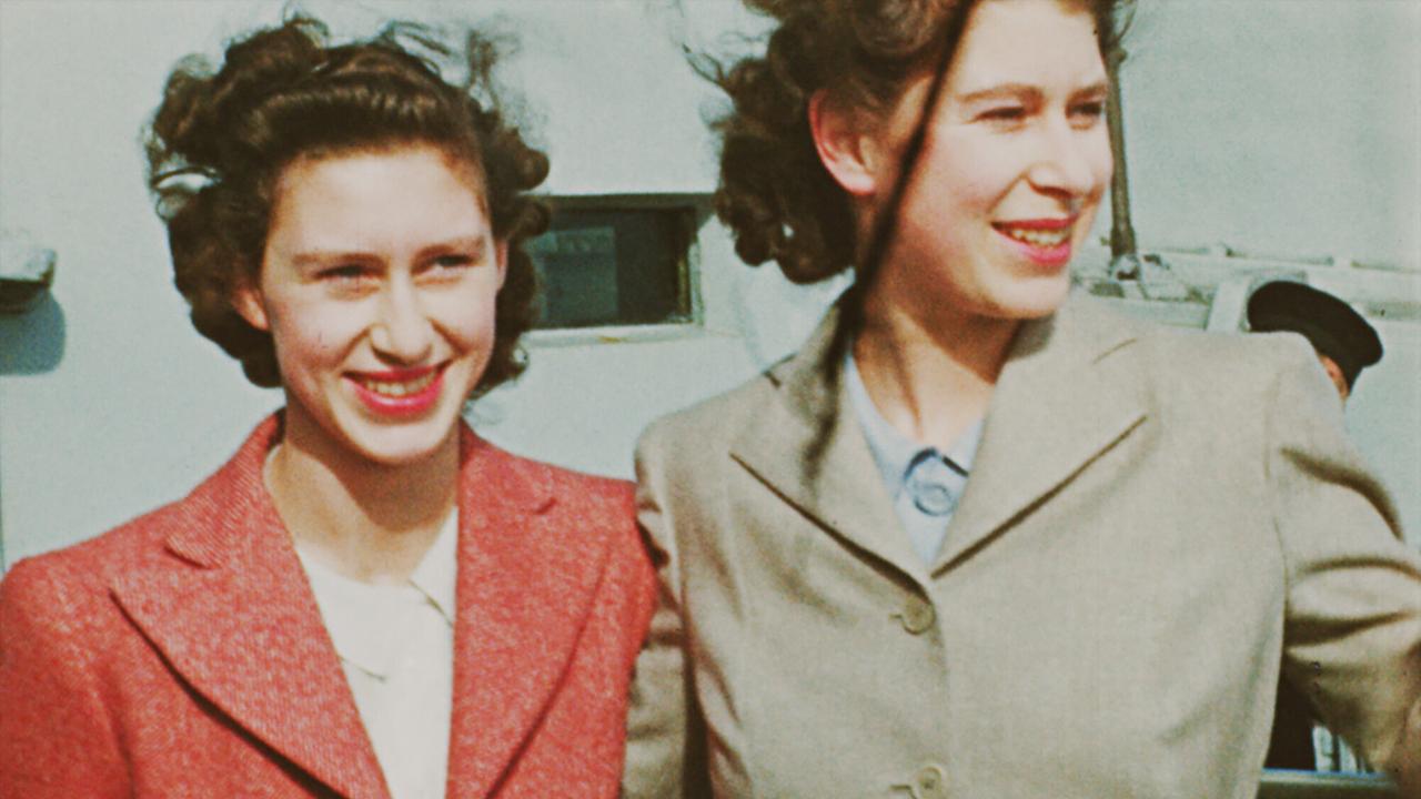 © ORF/BBC/Royal Collection Trust 2022 "Universum History: Elizabeth II. - "Wie ich es sehe" Die Jahrhundert-Queen erzählt": Prinzessin Elizabeth und ihre Schwester Prinzessin Margaret reisen 1947 nach Südafrika.