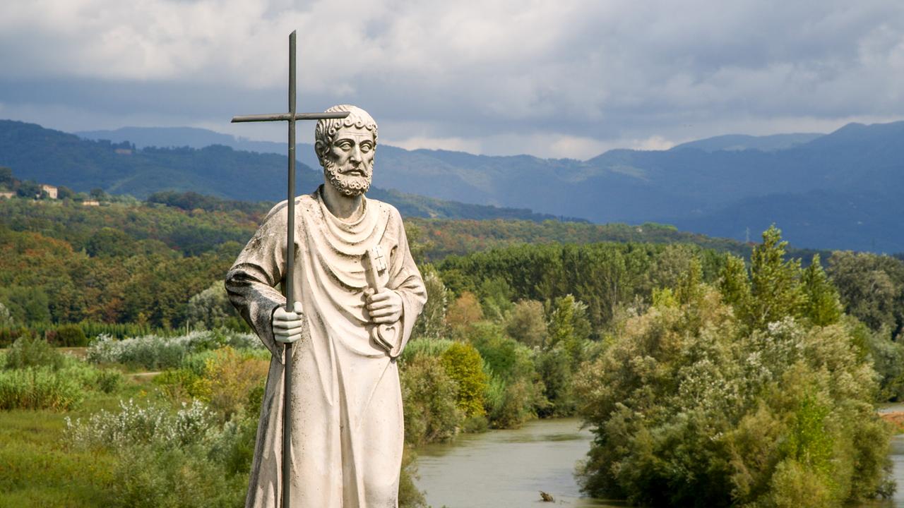 © ORF/DOCDAYS Productions/Knut Schmitz Unterwegs auf Europas Pilgerwegen (1): Seit Jahrhunderten wandern Pilger aus ganz Nordeuropa über die Via Francigena nach Rom, dem Zentrum des Christentums. Auch heute noch hat der alte Pilgerweg nichts von seinem Charme verloren.